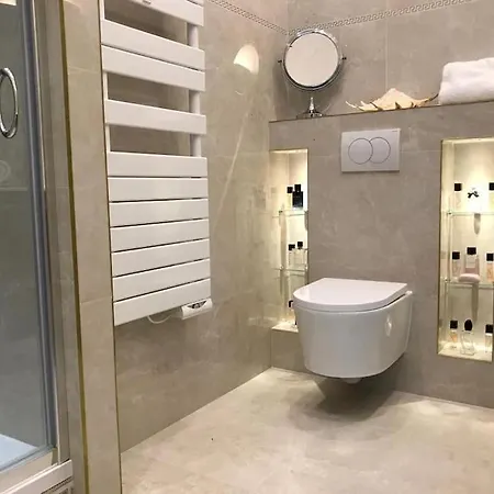 Piscine,sauna 10mn De Paris فيلة