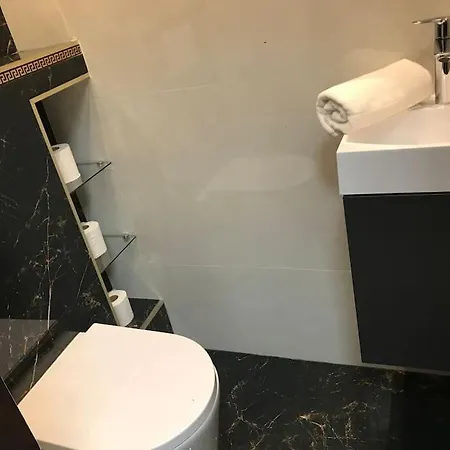 Piscine,sauna 10mn De Paris *