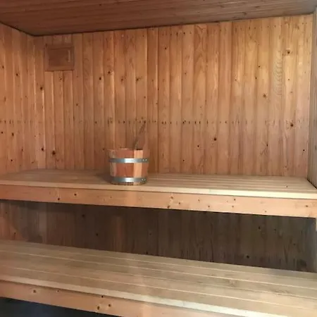 Piscine,sauna 10mn De Paris *