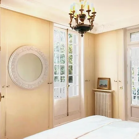 Piscine,sauna 10mn De Paris *