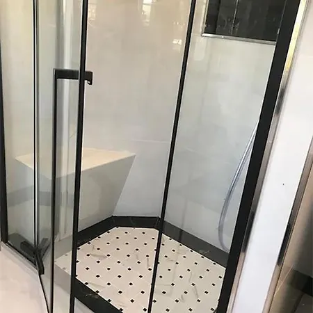 Piscine,sauna 10mn De Paris Le Vésinet